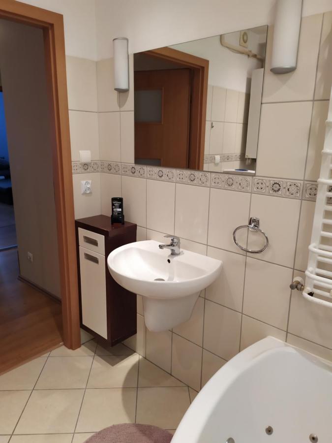 Apartament Swarzedz公寓 外观 照片